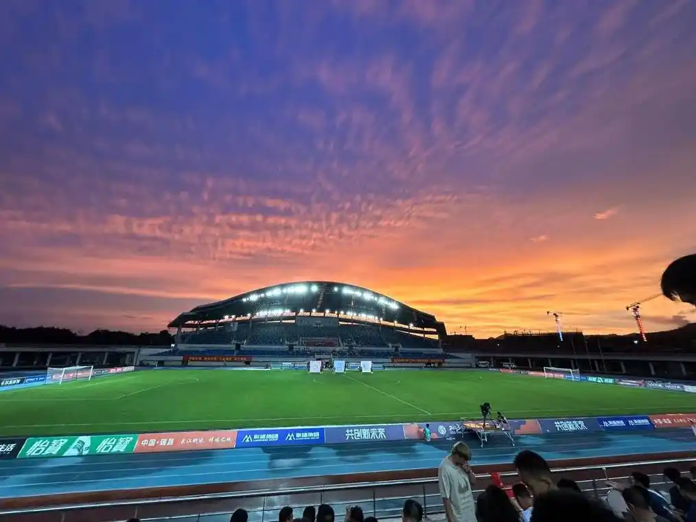 苏格兰超级联赛：格拉斯哥流浪者 VS 利文斯顿